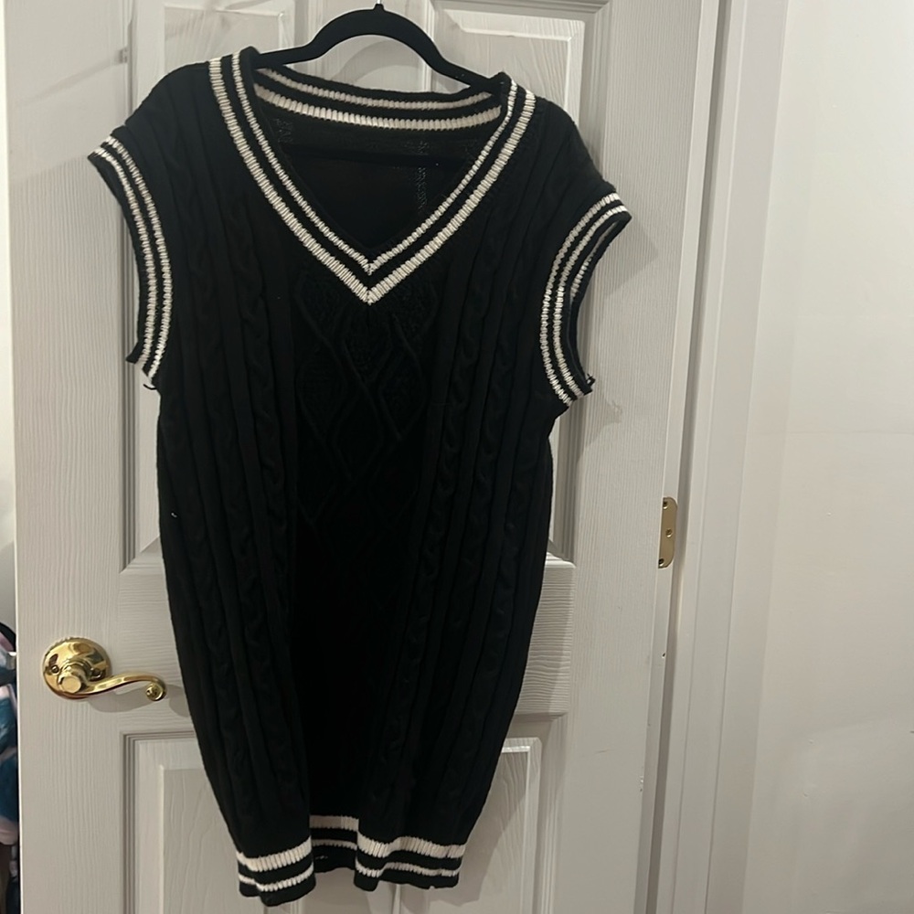 Knit sweater vest